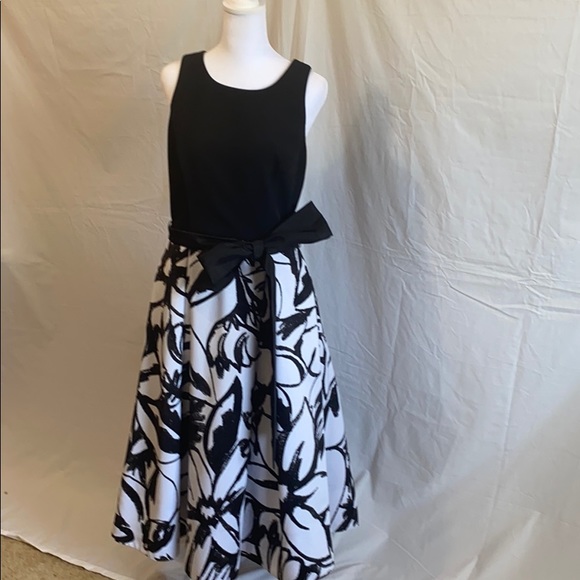 WHBM halter black and white print midi dress - Picture 5 of 9